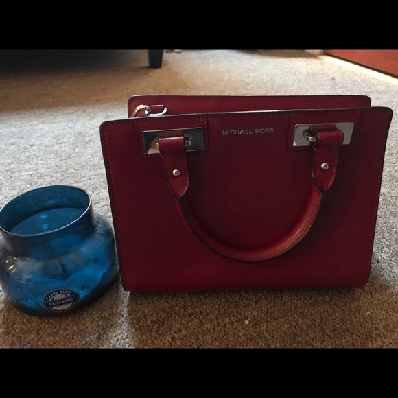 Red Michael Kors handbag - Picture 2 of 3